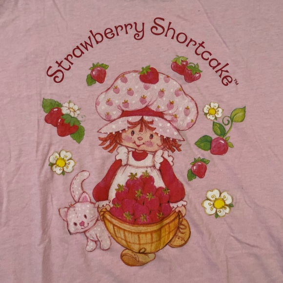 Strawberry shortcake t-shirt - Picture 2 of 4